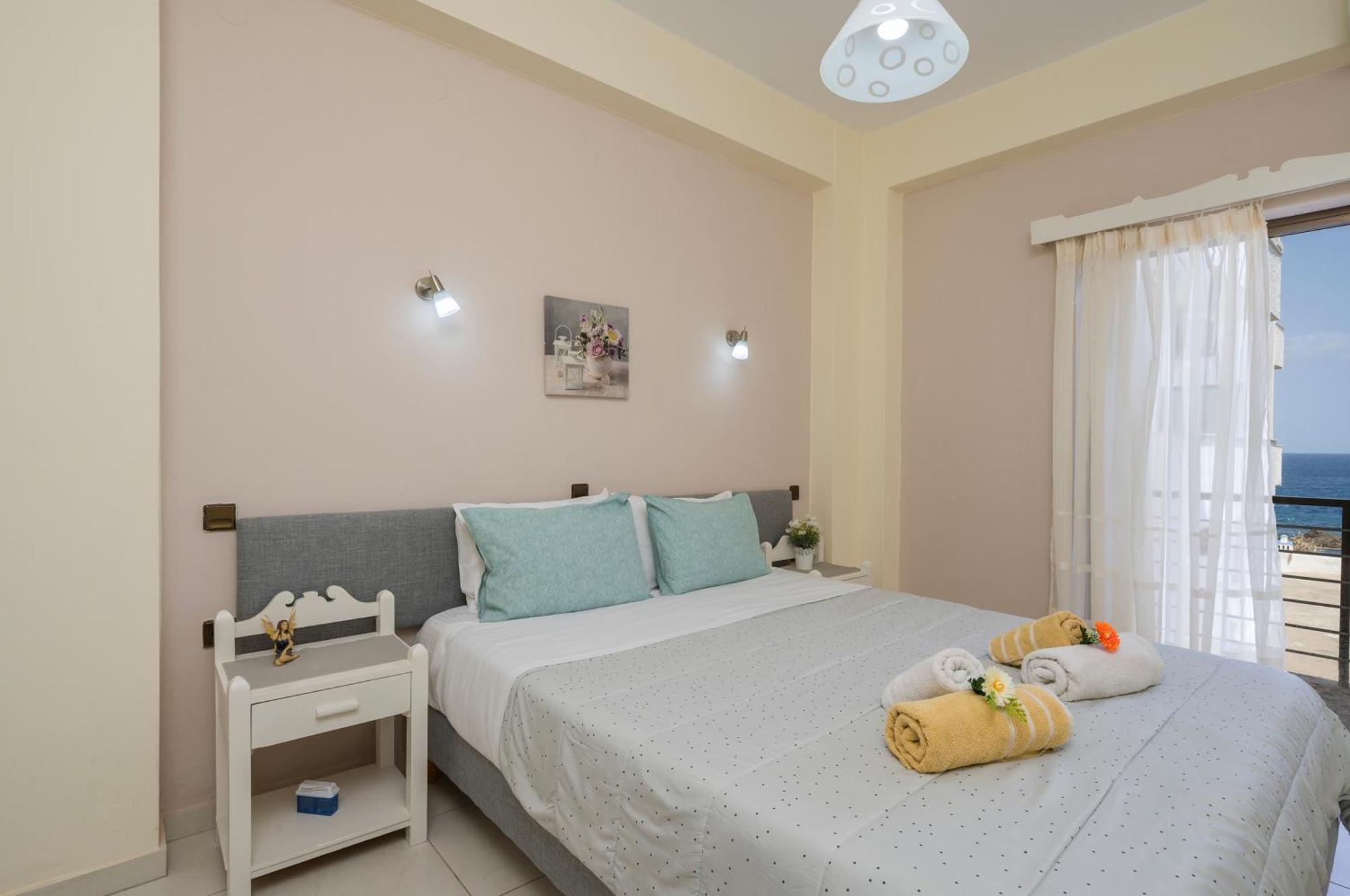 Elita Beachfront Chrissi Akti Chania Exterior foto