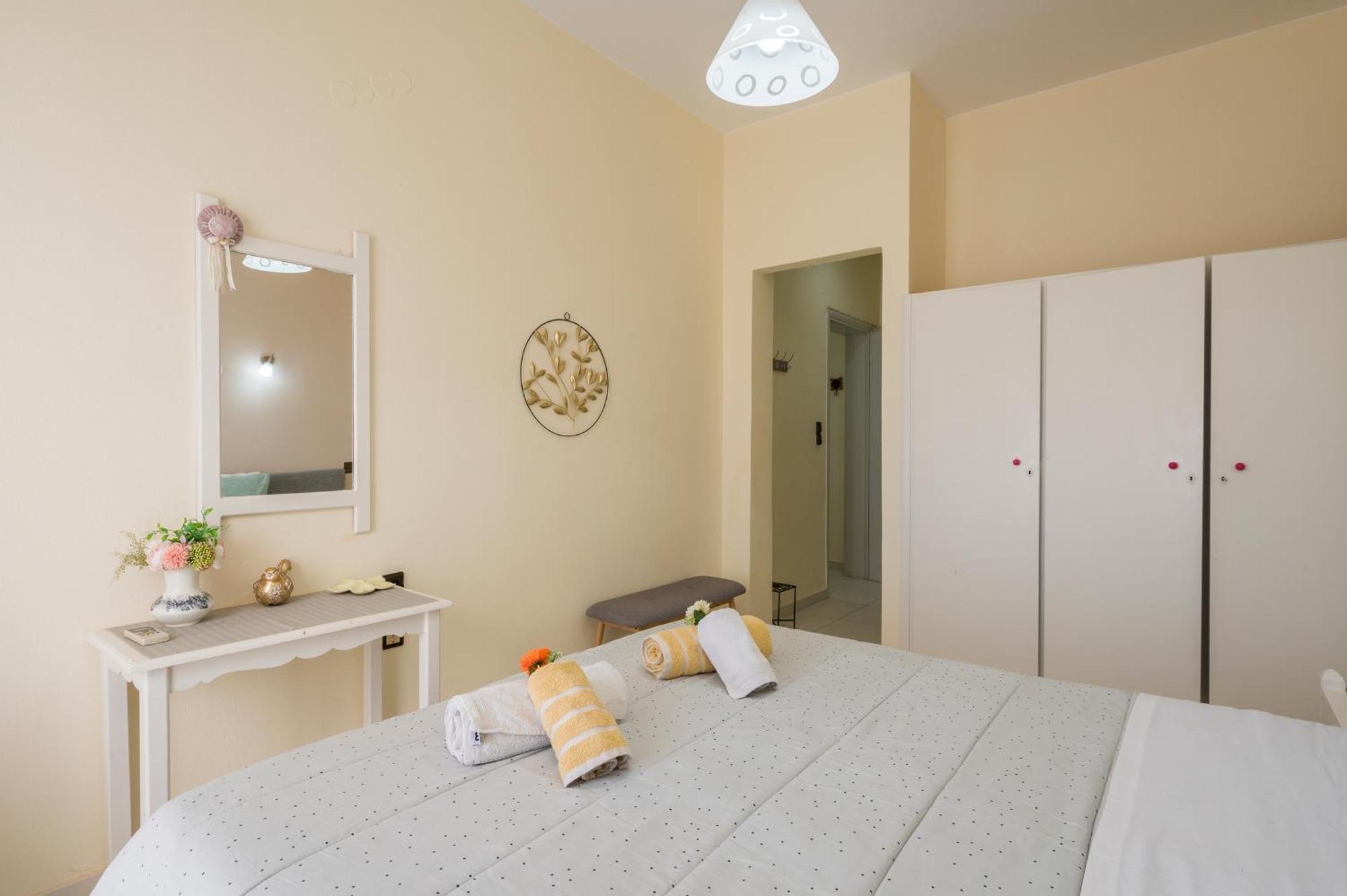 Elita Beachfront Chrissi Akti Chania Exterior foto